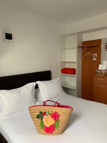 Фото номера Двухместный номер эконом-класса с 1 кроватью Отель Hotel Palace Turda Economy г. Турда 2