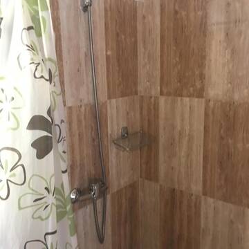 Фото номера Двухместный номер с 2 отдельными кроватями и ванной комнатой Проживание в семье Casa LINDA г. Турда 16