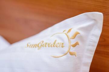 Фото номера Стандартный двухместный номер с 2 отдельными кроватями Отель Hotel Sun Garden г. Турда 7