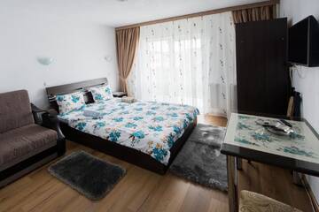 Фото номера Люкс с 2 спальнями Гостевой дом Daiana Residence г. Турда 2