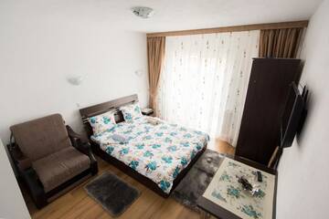 Фото номера Люкс с 2 спальнями Гостевой дом Daiana Residence г. Турда 2