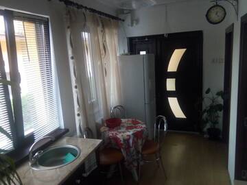 Фото номера Номер-студио Делюкс с кроватью размера &quot;queen-size&quot; Гостевой дом Casa Aurora г. Турда 10
