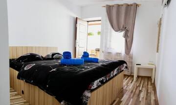 Фото номера Стандартный номер с кроватью размера &quot;king-size&quot; Гостевой дом Casa SOL г. Турда 3