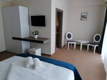 Фото номера Улучшенный двухместный номер с 1 кроватью Отель Vila Blue Salin **** г. Турда 6